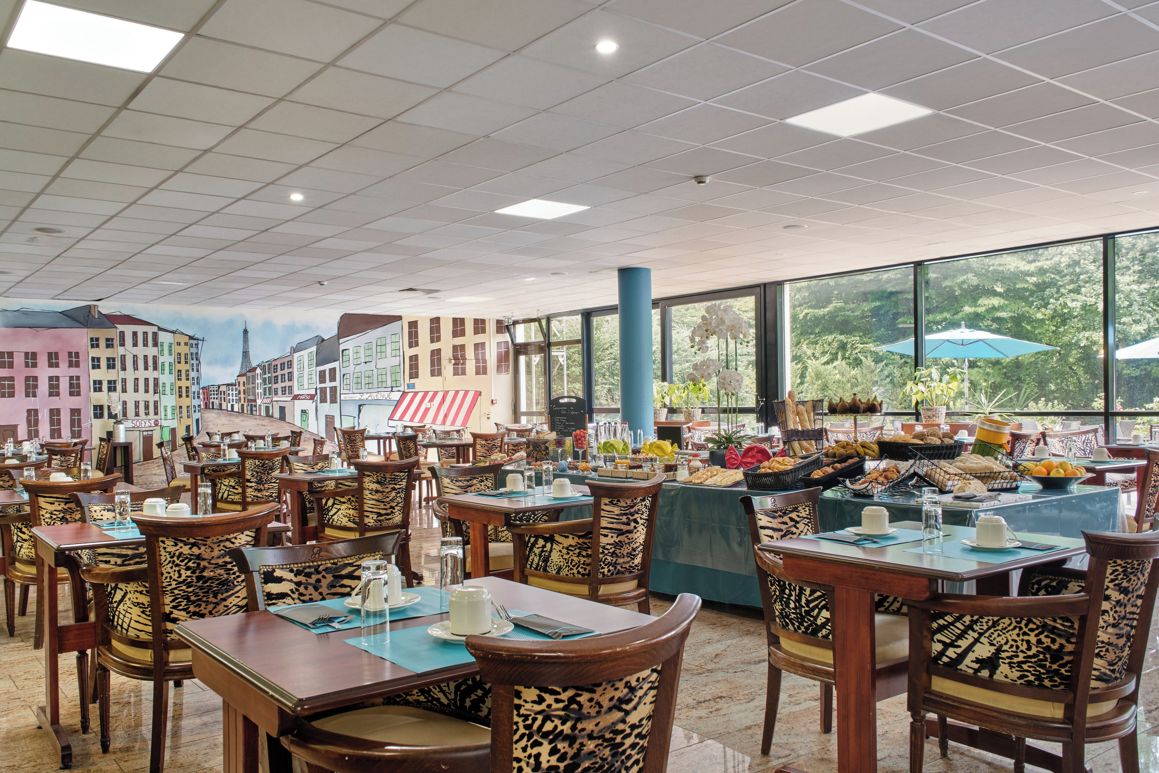 daily buffet breakfast (eur 15 per person)