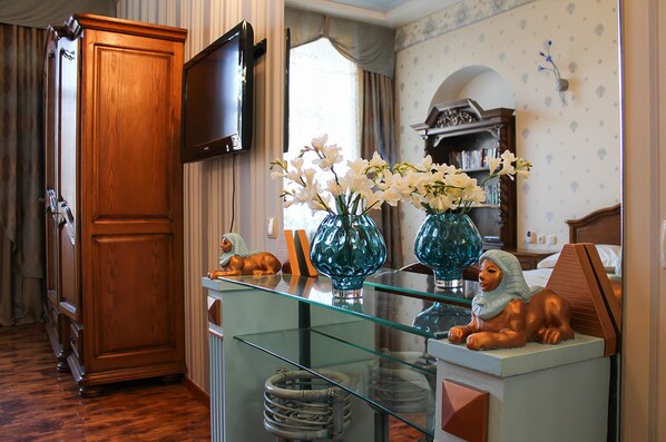 Apartment, 2 Bedrooms | Room amenity