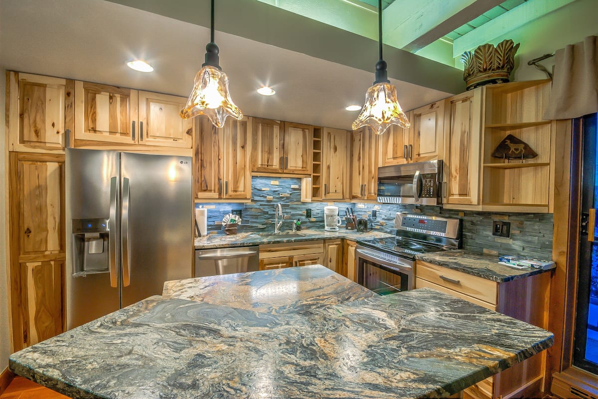 Condo, 2 Bedrooms | Private kitchen | Coffee/tea maker, cookware/dishes/utensils