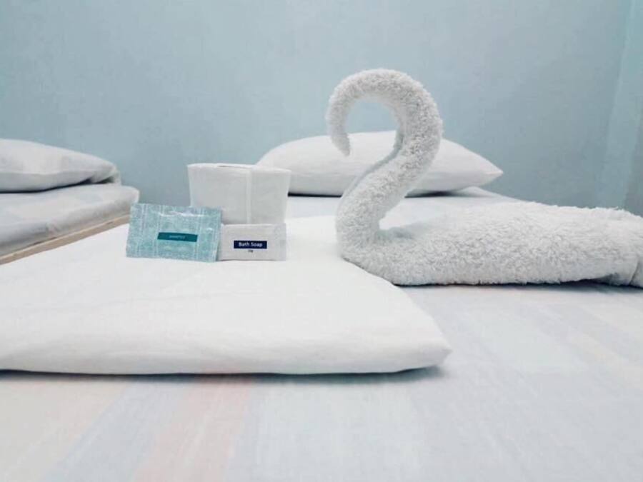 Free WiFi, bed sheets