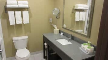 Hydromassage showerhead, free toiletries, hair dryer, towels