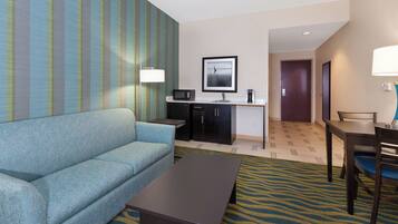 Standard Room, 1 King Bed (Extra Floor Space) | Room amenity