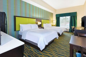 Desk, blackout curtains, iron/ironing board, free cots/infant beds - Holiday Inn Express & Suites Southport - Oak Island Area by IHG (Bolivia)