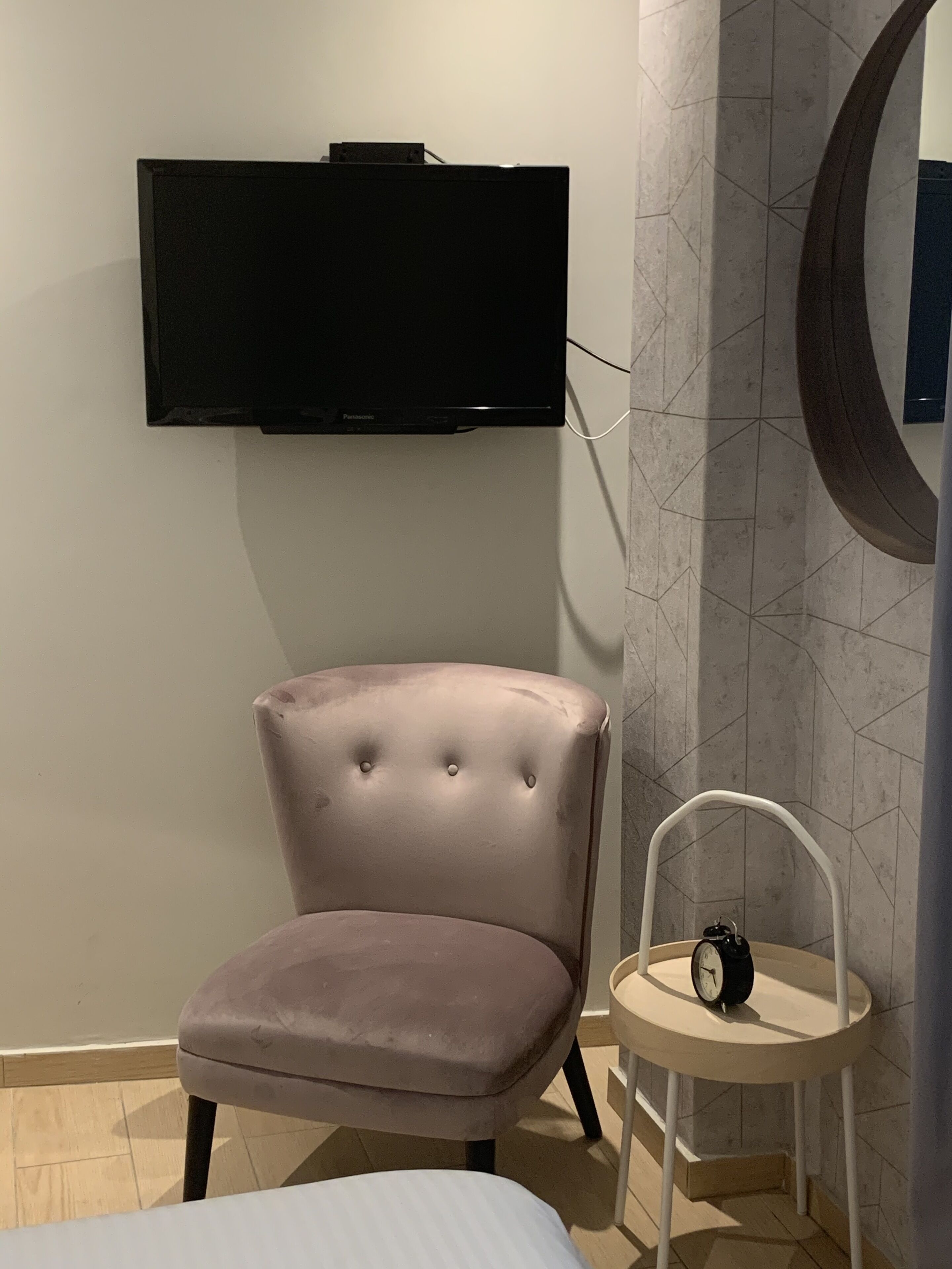 standard single room (no windows) | minibar, in-room safe, free wifi