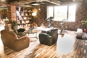 Sports facility - James Joyce Coffetel - Guangzhou Exhibition Center (Guangzhou)