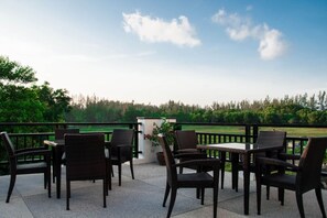 Breakfast, lunch, dinner served; Thai cuisine  - Amin Resort (Choeng Thale)