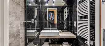 Arenula Suites