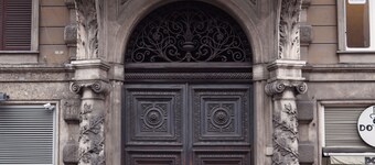 Arenula Suites