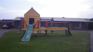 Children’s play area – outdoor