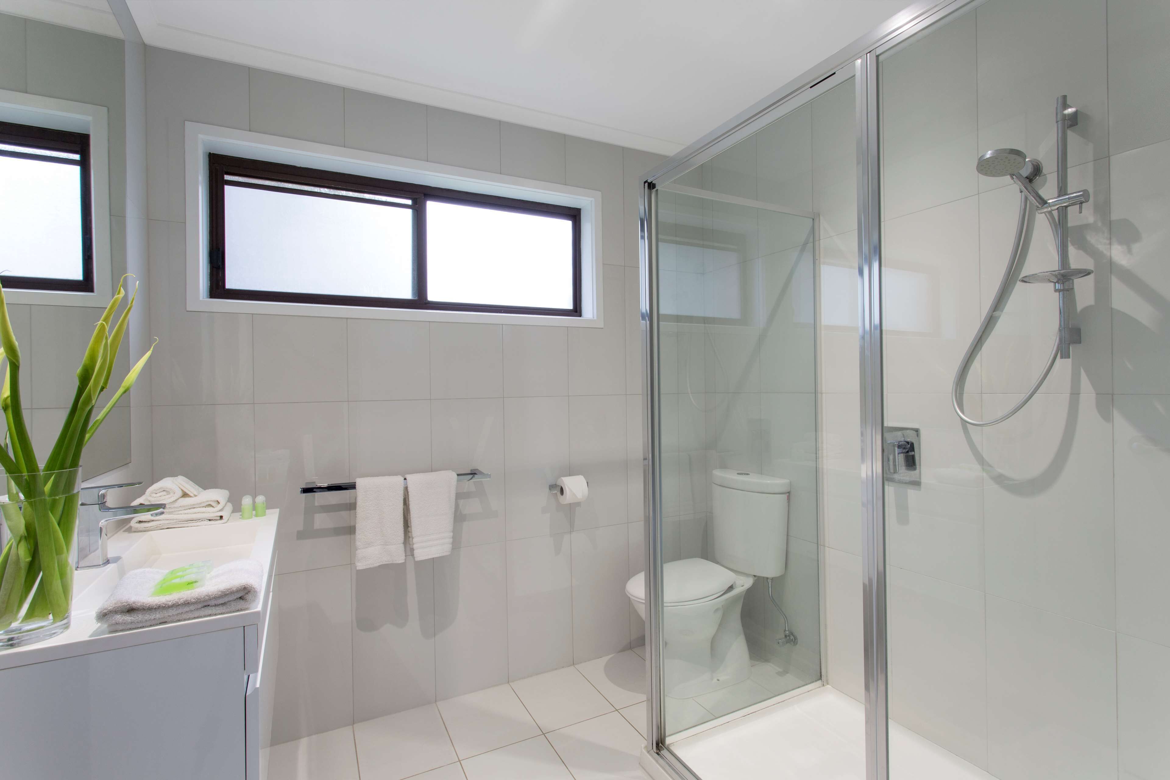 suite, multiple beds, non smoking, kitchenette | bathroom | free toiletries, hair dryer, towels