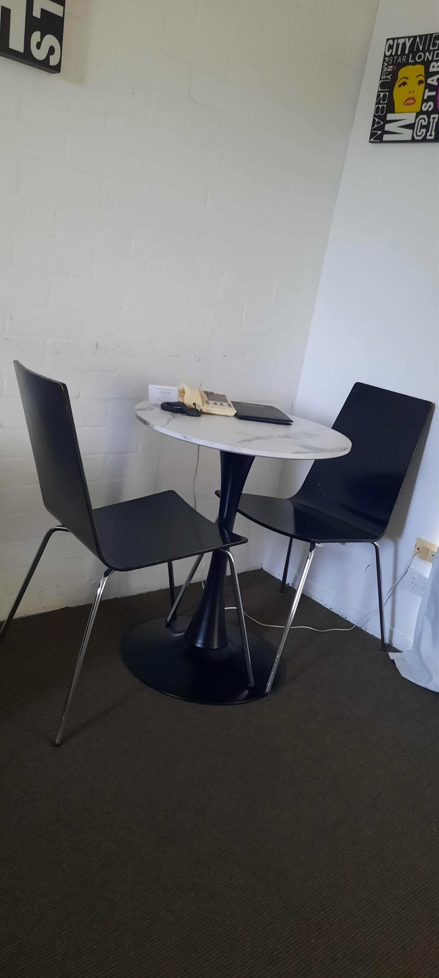 Standard Room, 1 Queen Bed, Non Smoking | Desk, blackout curtains, iron/ironing board, free cots/infant beds