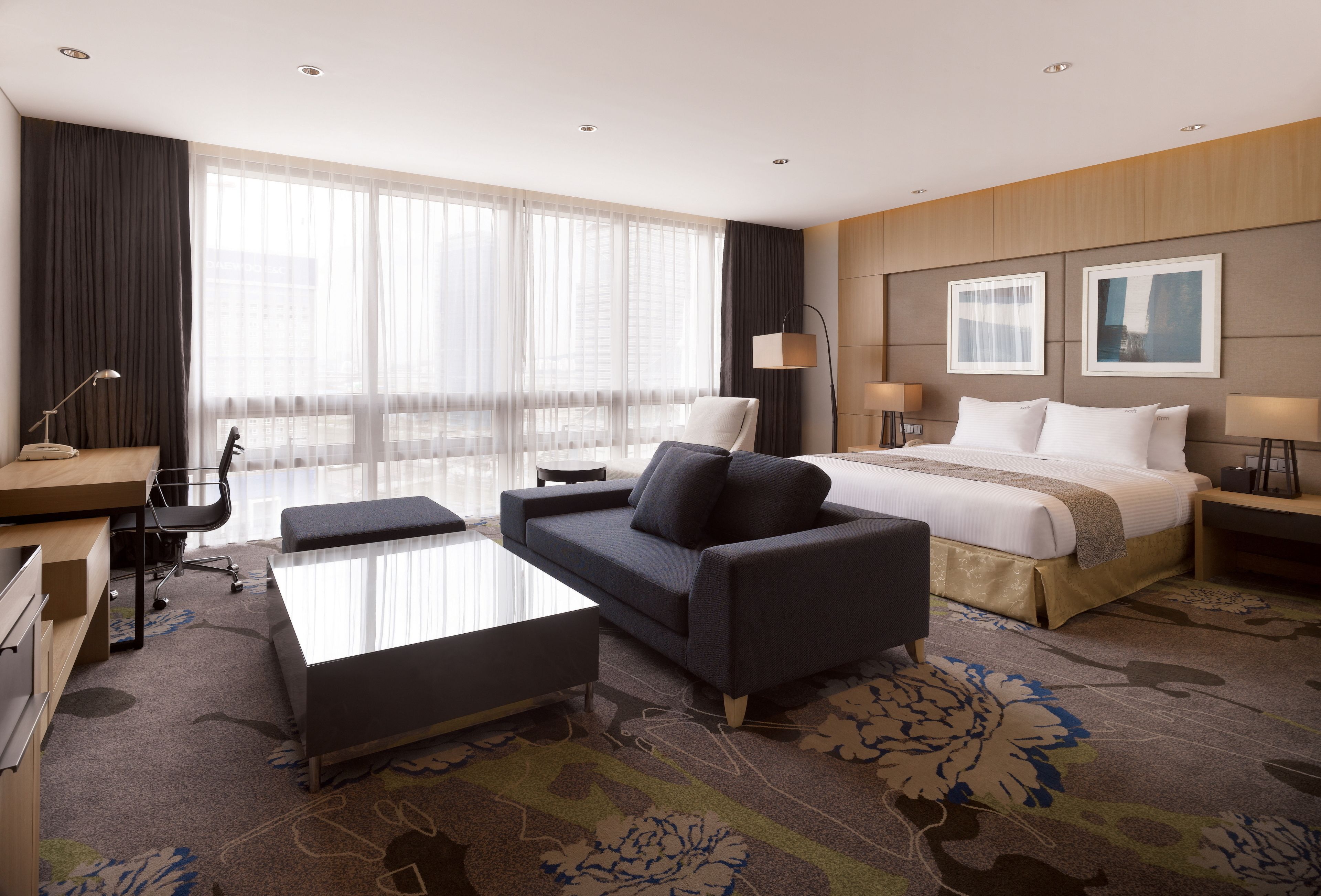 suite, 1 king bed | city view