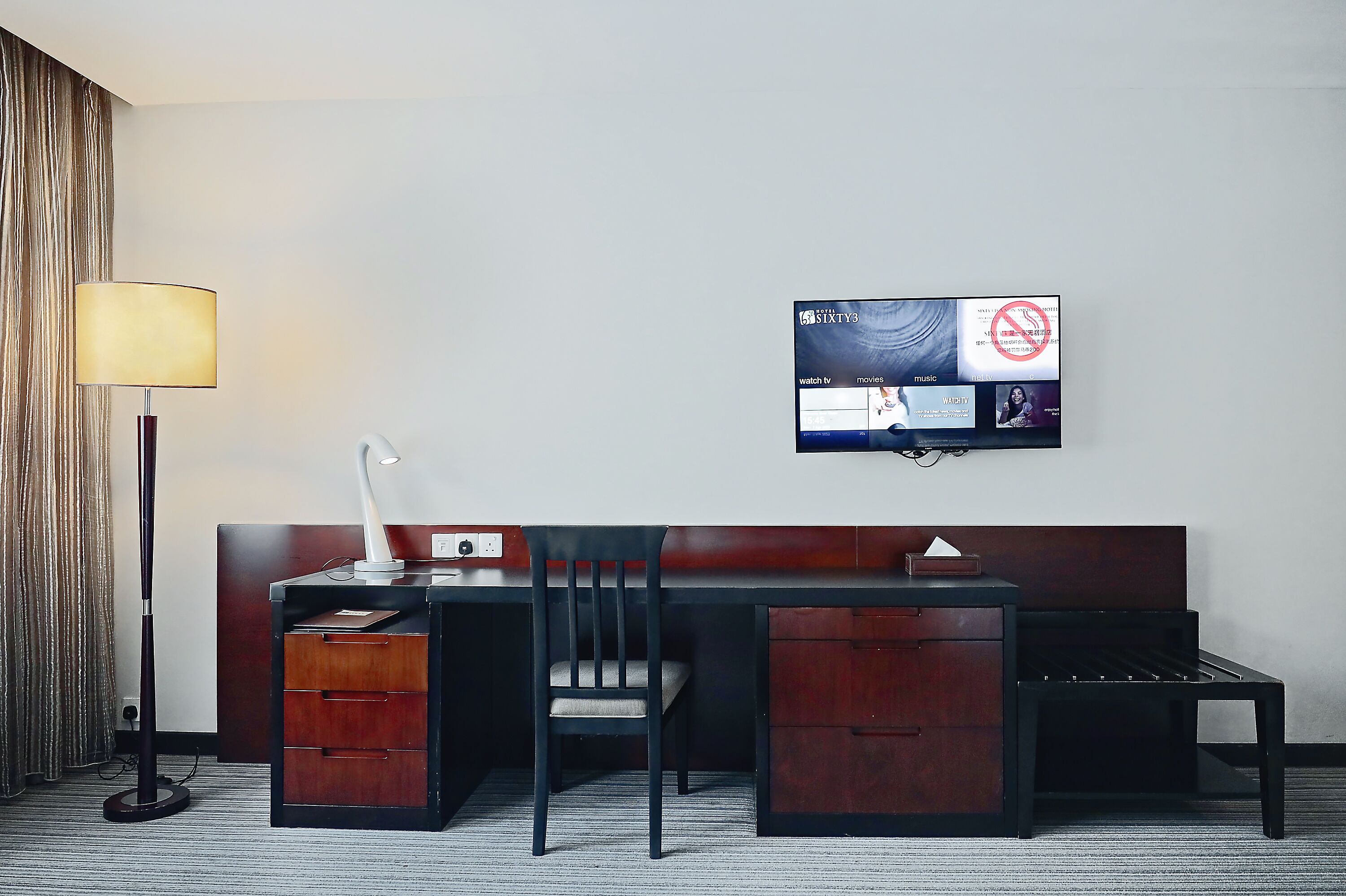 1 bedroom, in-room safe, individually furnished, desk