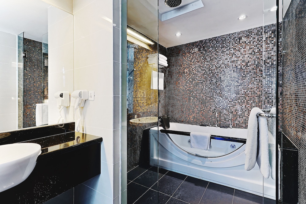 Hotel Sixty3 by null