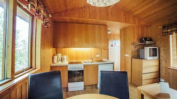 大型冰箱、微波爐、烤箱、爐台