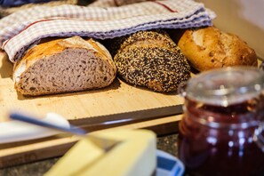 Frukostbuffé varje dag mot avgift