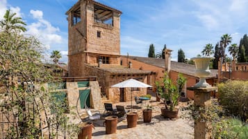 Panoramic Villa | Egyptian cotton sheets, premium bedding, down duvets, in-room safe