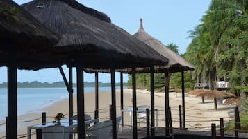 Private beach, beach umbrellas, beach towels, fishing