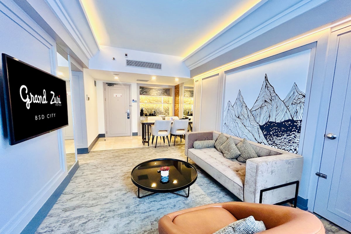 New Junior Suite (Non Smoking) | Living area