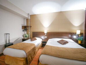 Premium bedding, desk, laptop workspace, blackout drapes - Hôtel Inn Design & Restaurant Amiens (Dury)