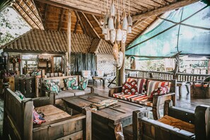 Bar (en la propiedad)