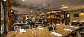 Nightcap at Ferntree Gully Hotel Motel