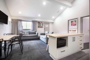 Family Apartment | Room amenity - Nightcap at Ferntree Gully Hotel Motel (Ferntree Gully)