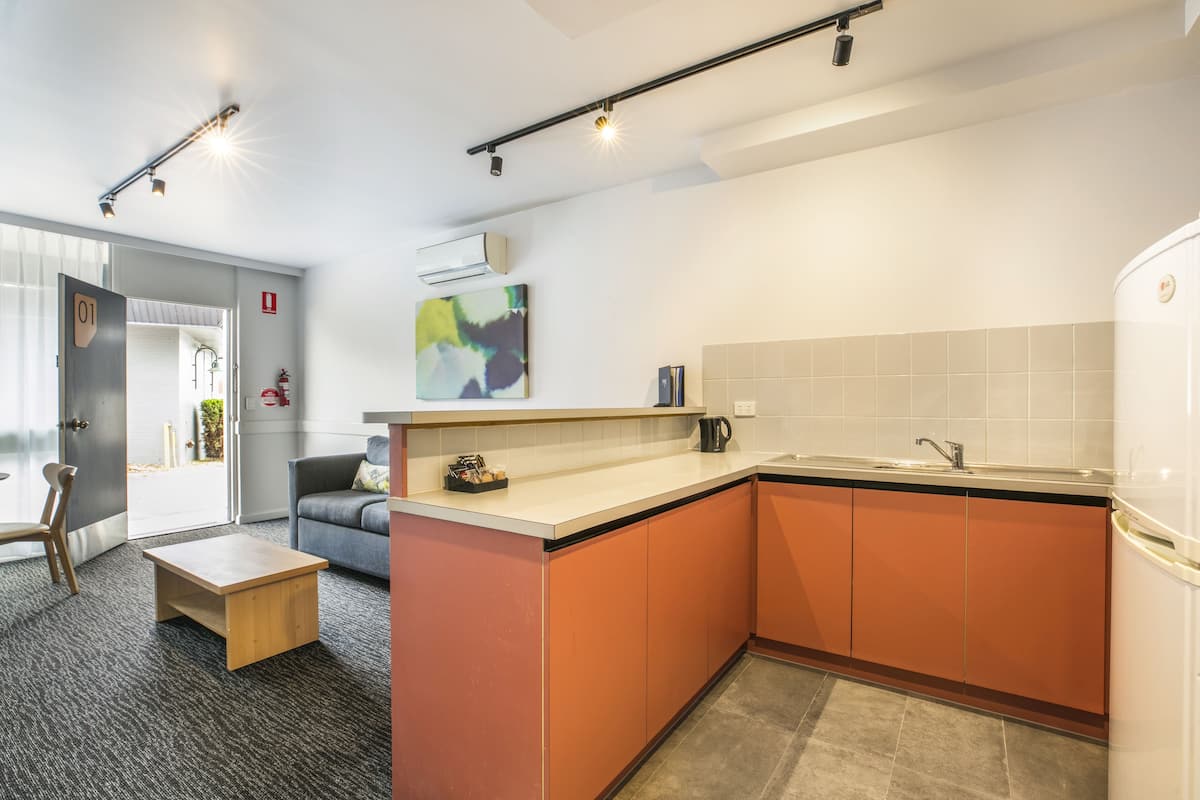 one bedroom apartment | private kitchen | fridge, electric kettle
