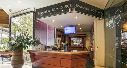 Nightcap at Matthew Flinders Hotel