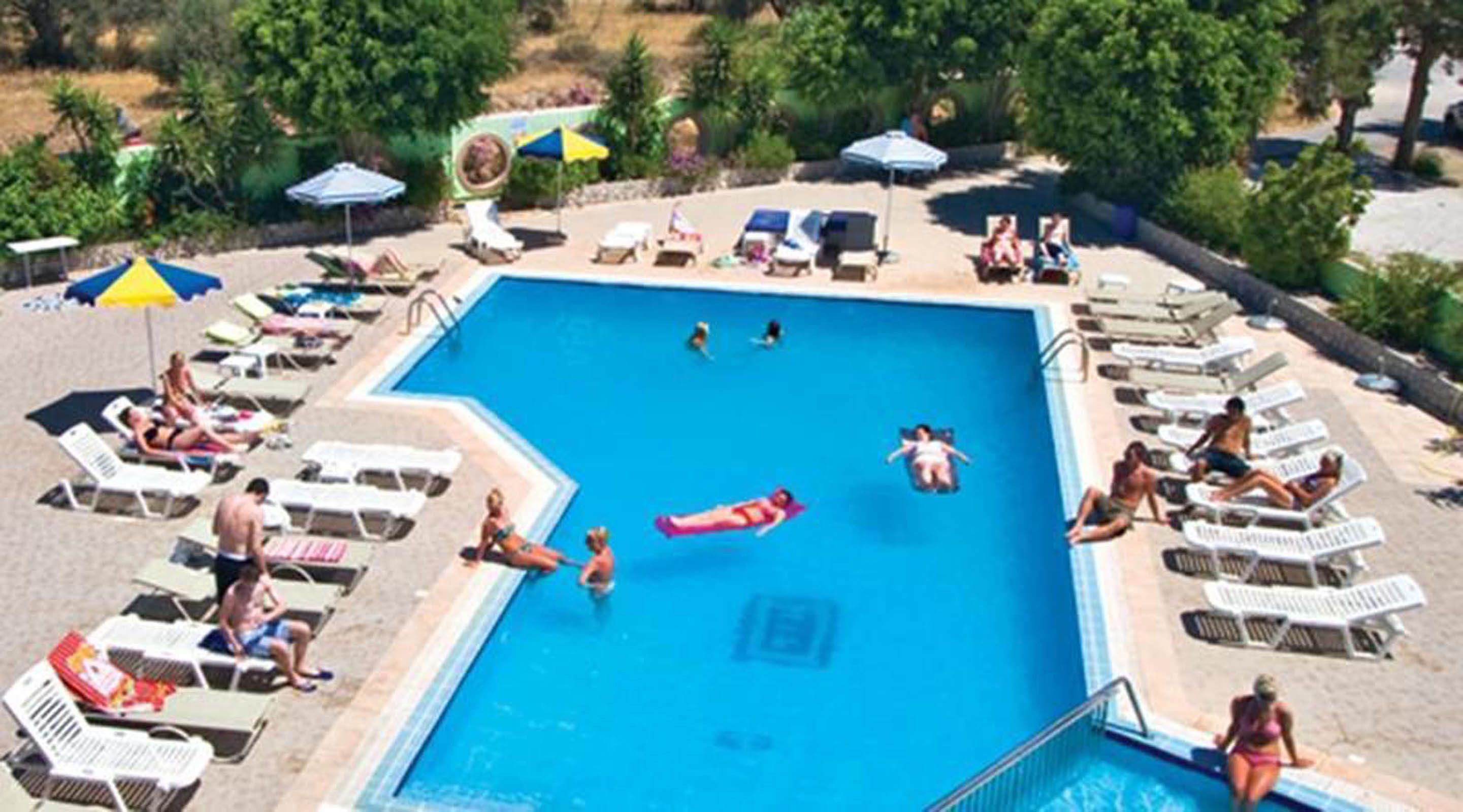 Innenpool, Außenpool