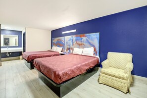 Room, 2 Queen Beds, Smoking