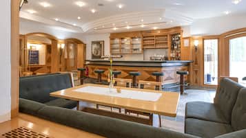 Bar (in der Unterkunft)