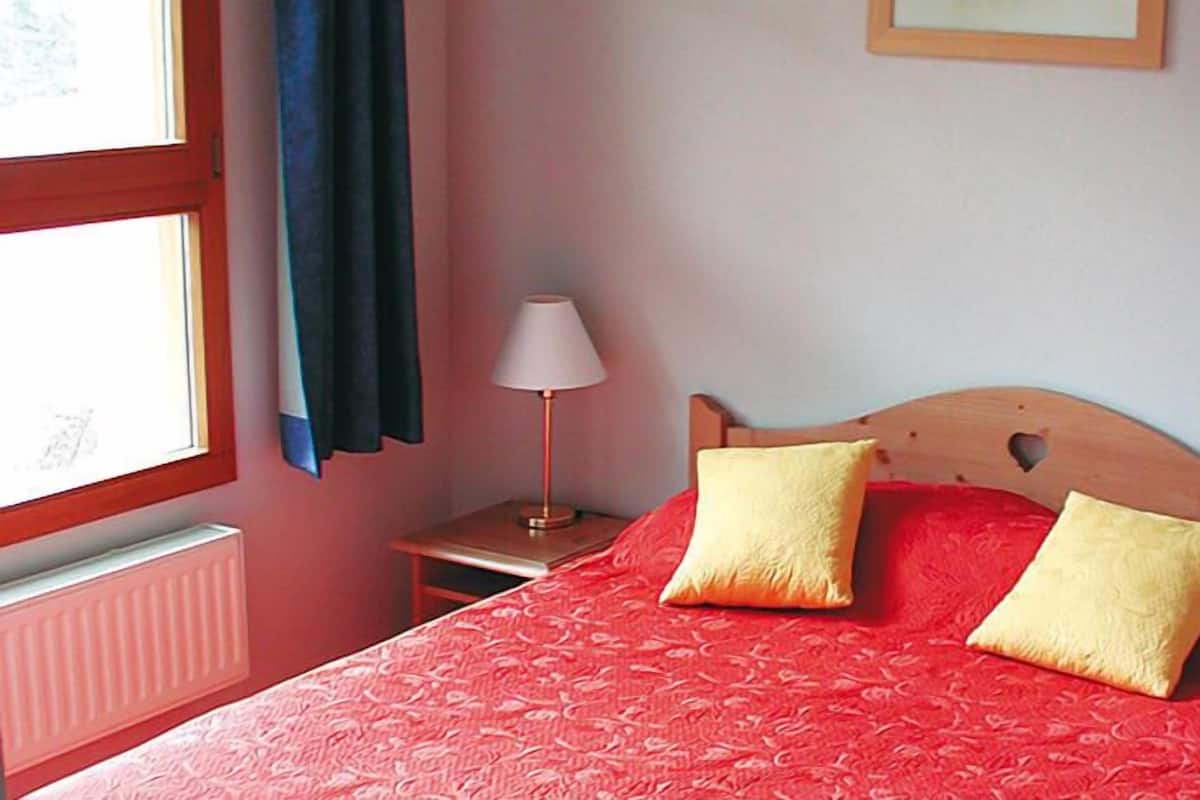 Iron/ironing board, free cots/infant beds, free WiFi