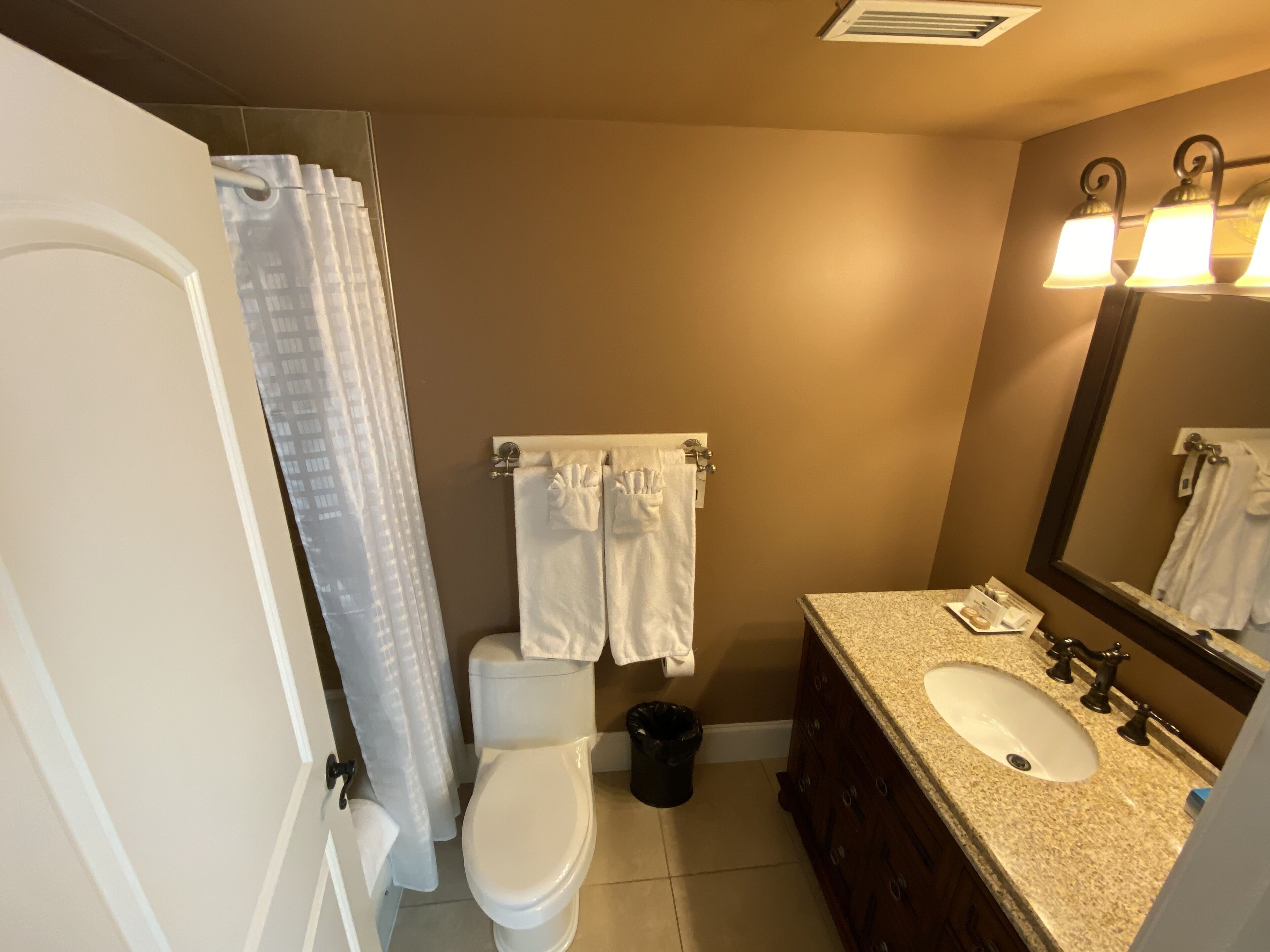 executive studio | bathroom | free toiletries, hair dryer, towels, soap