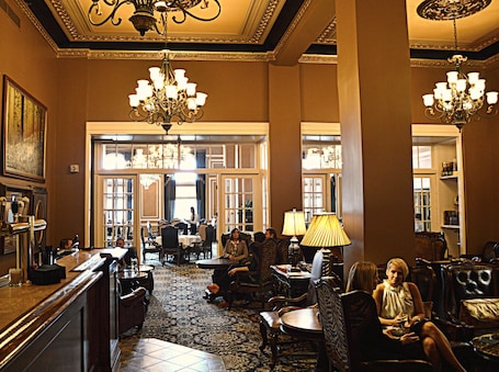 Bar (on property). Grant Hall Hotel