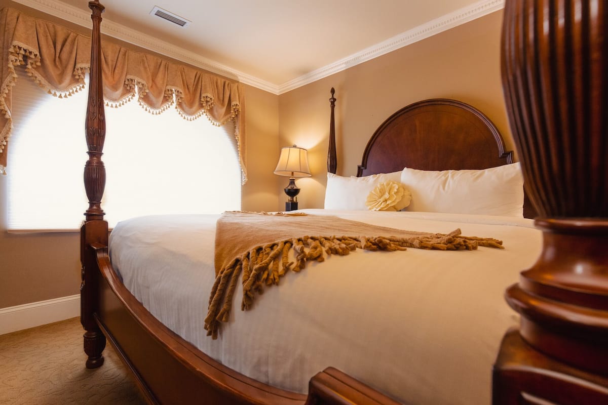 executive one bedroom suite | blackout curtains, iron/ironing board, free wifi, bed sheets