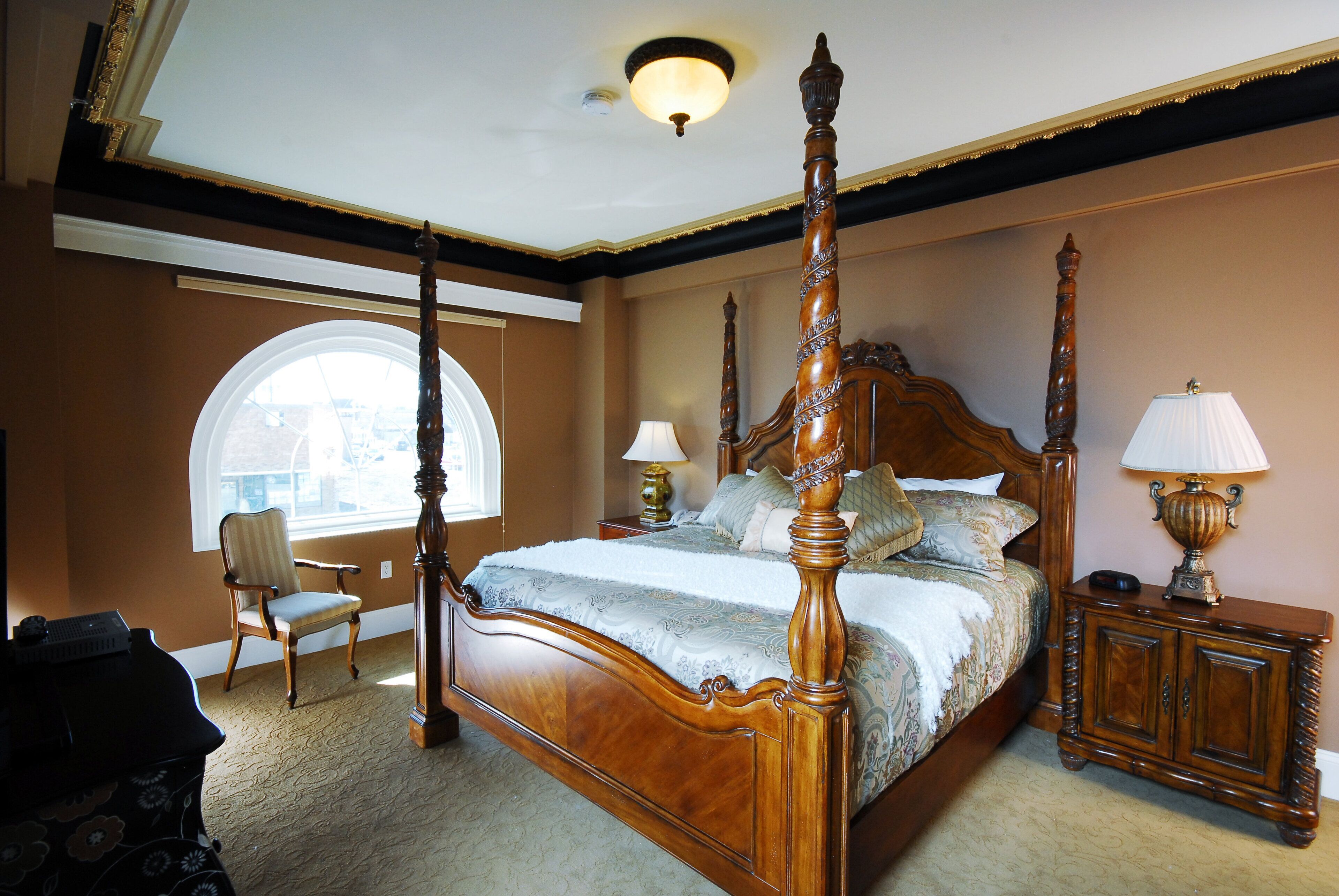 executive one bedroom suite | blackout curtains, iron/ironing board, free wifi, bed sheets