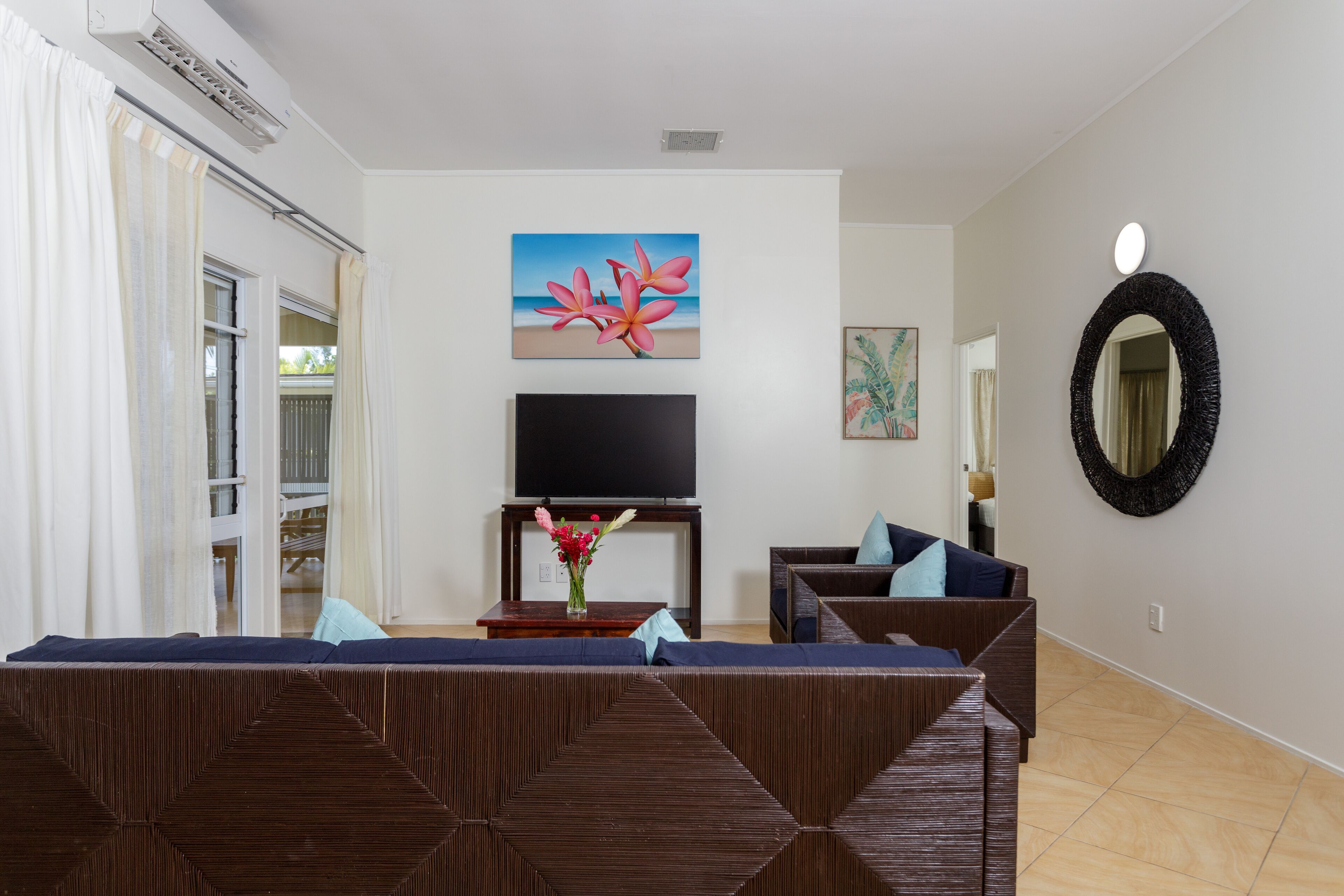 3 bedroom beachfront apartment | living room | 0-cm lcd tv with digital channels, tv