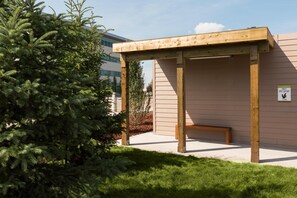 Exterior - Home2 Suites by Hilton West Edmonton, Alberta, Canada (Edmonton)