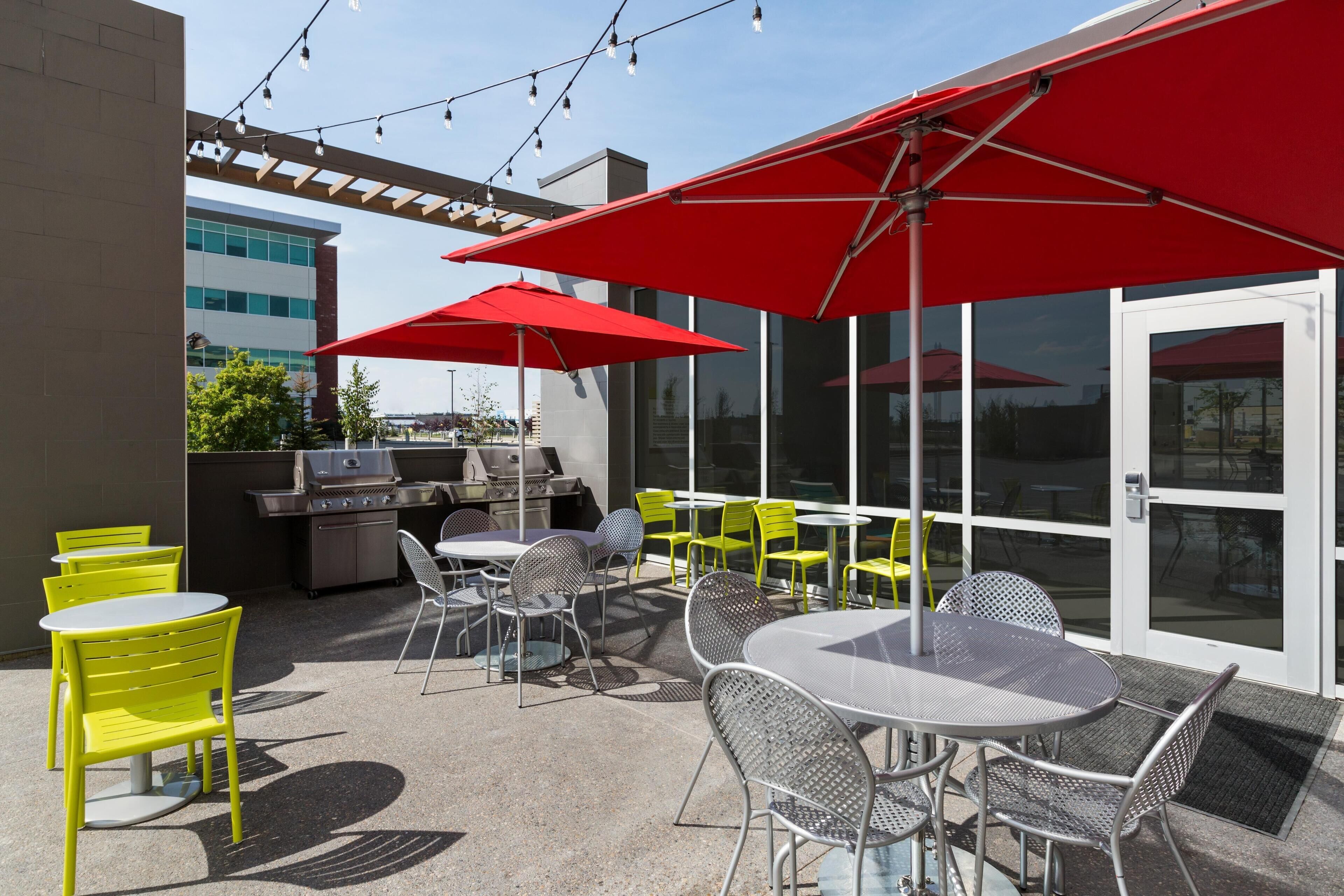 Photo - Home2 Suites by Hilton West Edmonton