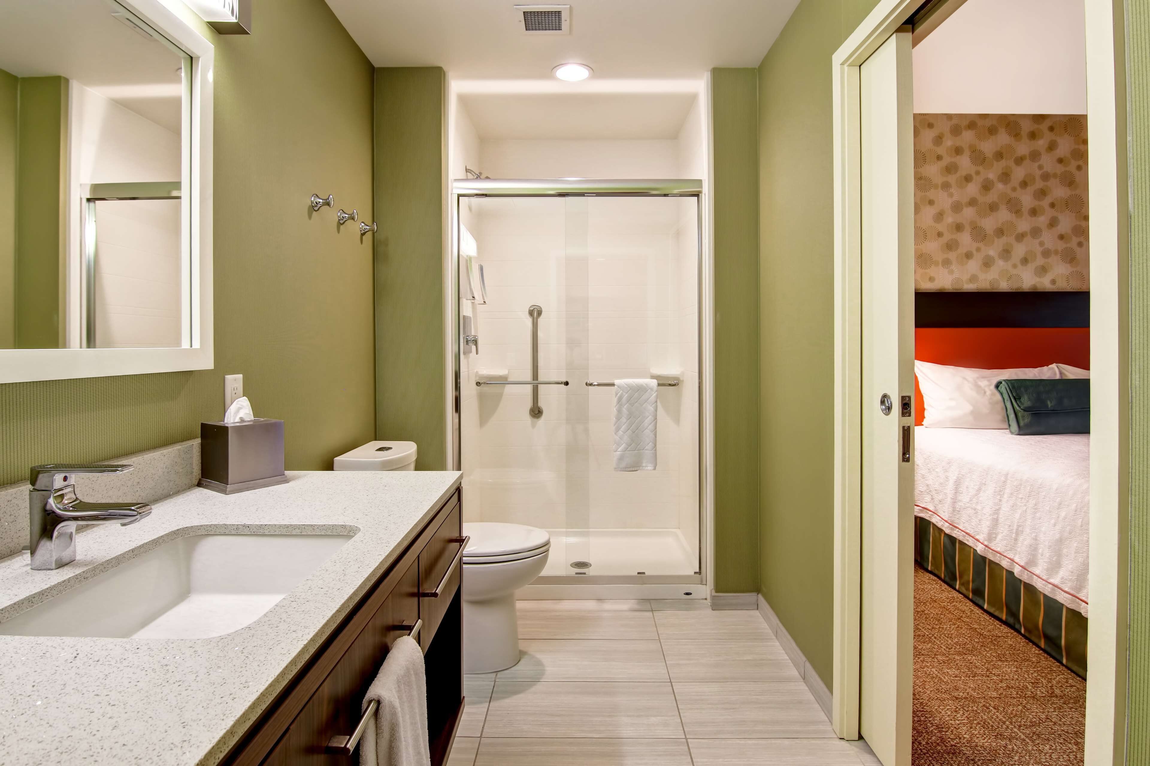 Photo - Home2 Suites by Hilton West Edmonton