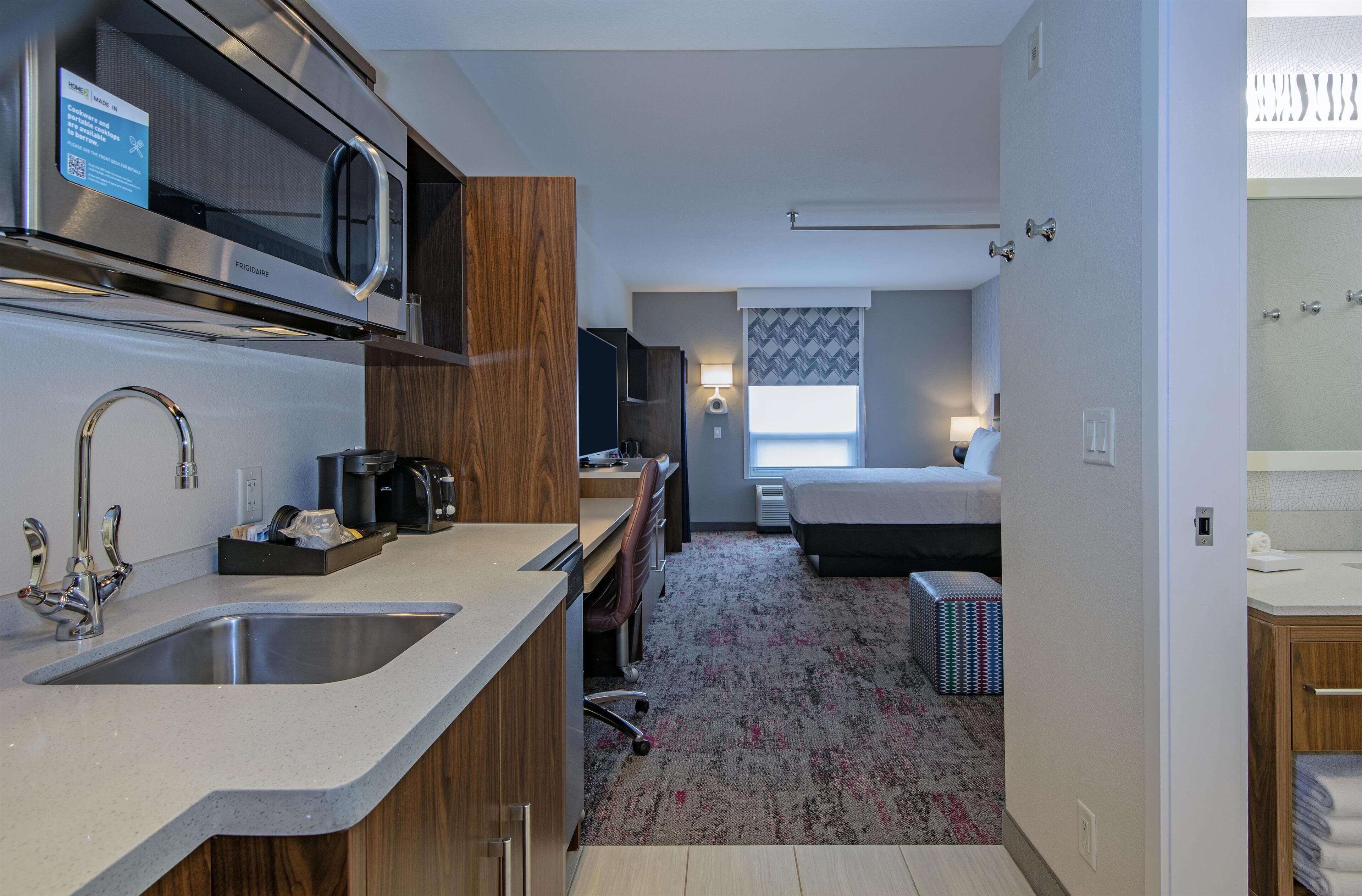 Photo - Home2 Suites by Hilton West Edmonton, Alberta, Canada