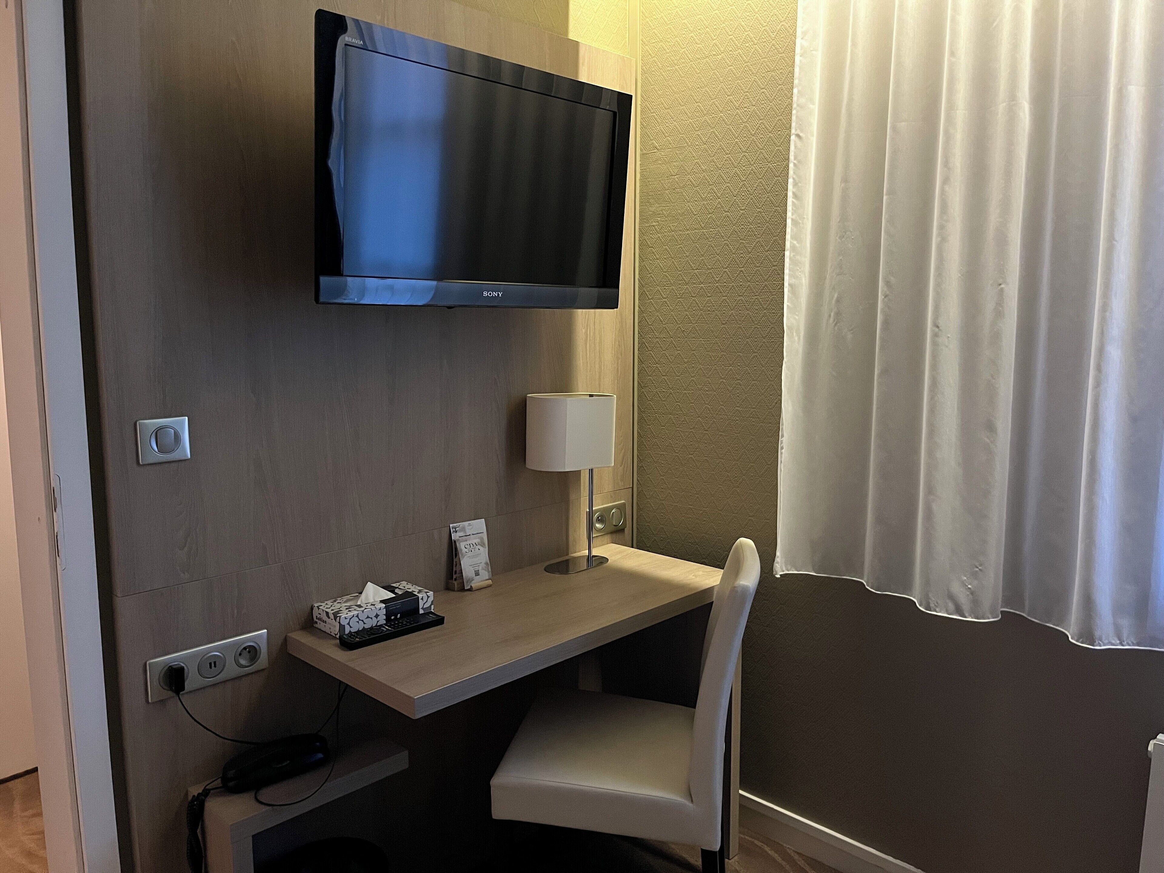 single room | 1 bedroom, premium bedding, desk, blackout curtains