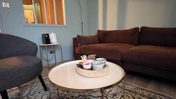 Suite (Divine) | 1 bedroom, premium bedding, desk, blackout drapes