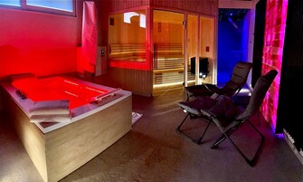 Sauna, hot tub, body treatments, 1 treatment room, massages