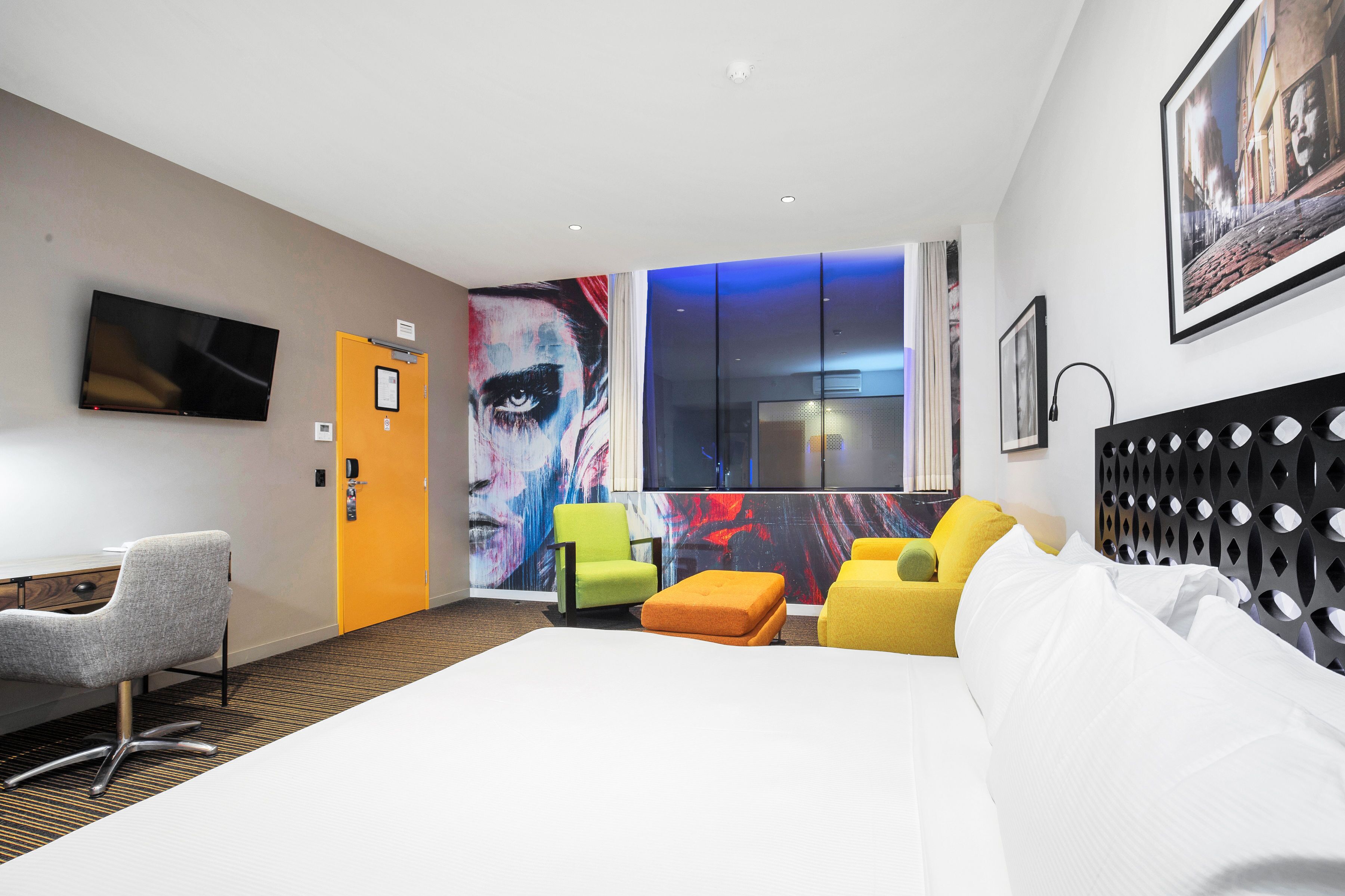 hotel king, internal spa with wifi | 1 bedroom, premium bedding, minibar, in-room safe