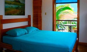 Junior Suite | Blackout drapes, free WiFi - Hotel Olas (Bocas del Toro)
