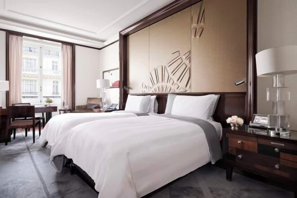 Lakens van Egyptisch katoen, luxe beddengoed, een minibar