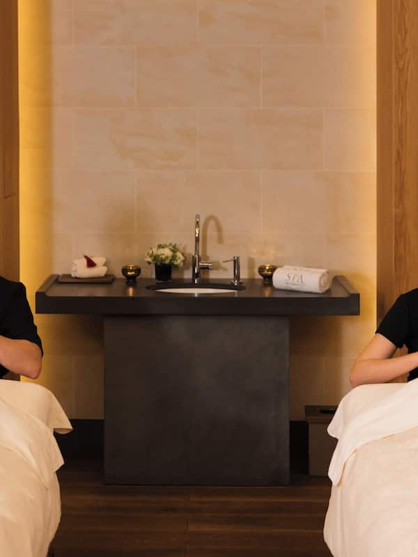 Couples treatment rooms, sauna, hot tub, steam room, Turkish bath