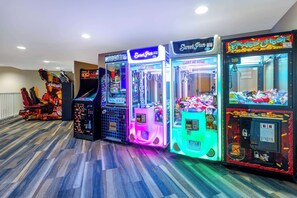 Games room - La Quinta Inn & Suites by Wyndham Ocean City (Ocean City)